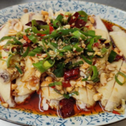 口水鸡 Steamed Chicken with Chilli Sauce (Cold Dish)